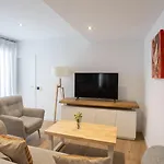 Private & Pool Goyeneta Sevilla Urban Apartment
